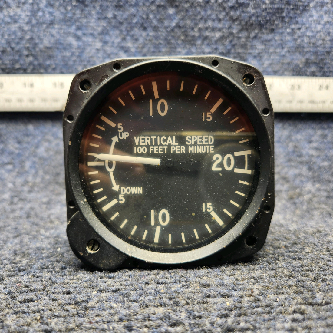 Used aircraft parts for sale, 7000 United Instruments 7000 UNITED INSTRUMENTS VERTICAL SPEED INDICATOR
