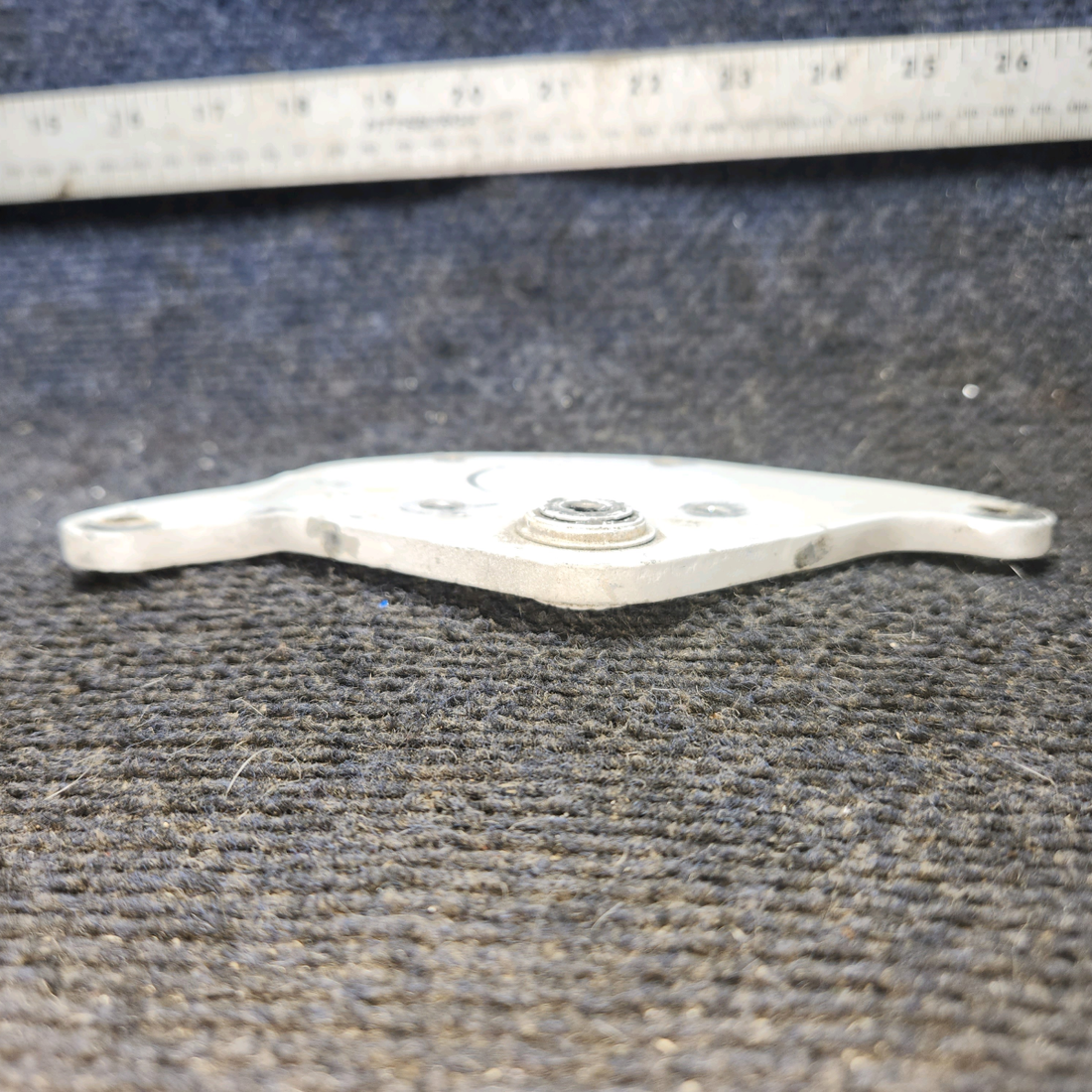 Used aircraft parts for sale, 0534122-1 cessna 172N Elevator Bellcrank Assembly – Rear