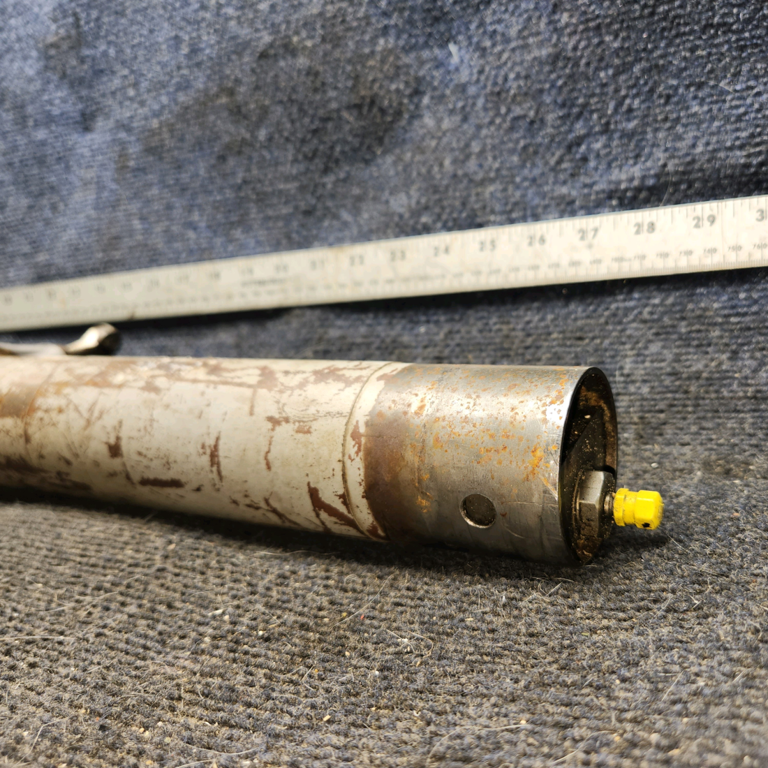 Used aircraft parts for sale, 0442504-3 cessna 150G Nose Landing Gear Strut Assembly