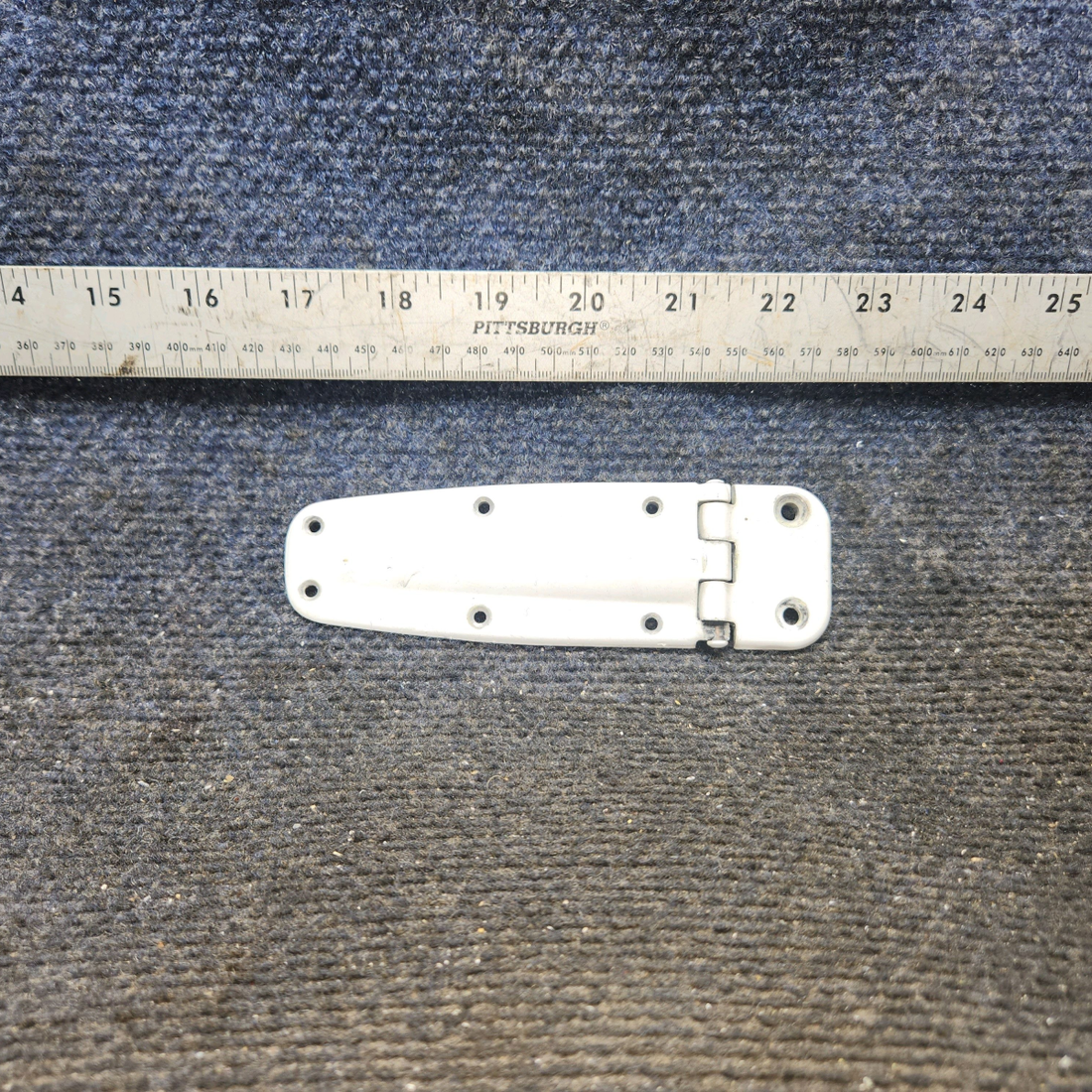 Used aircraft parts for sale, 0413426-3 cessna 150G Hinge Assembly – LH Upper & RH Lower
