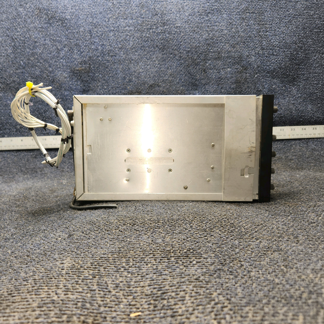 Used aircraft parts for sale, AT50A Narco Avionics AT-50A Cessna 172F Transponder with tray and connectors