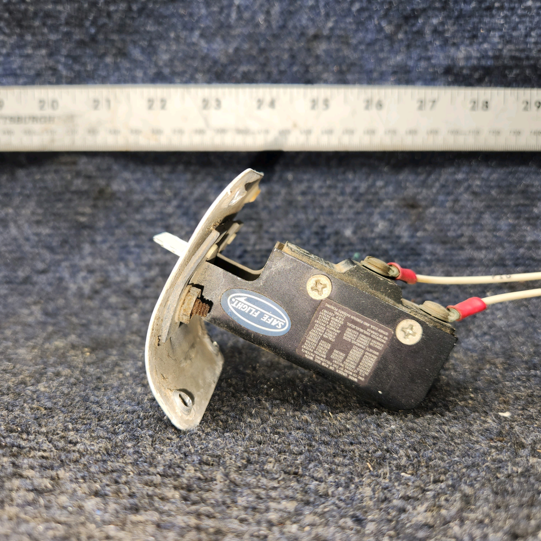 Used aircraft parts for sale, C-52207-4 Safe Flight Piper PA28-140 Safe Flight Lift Detector