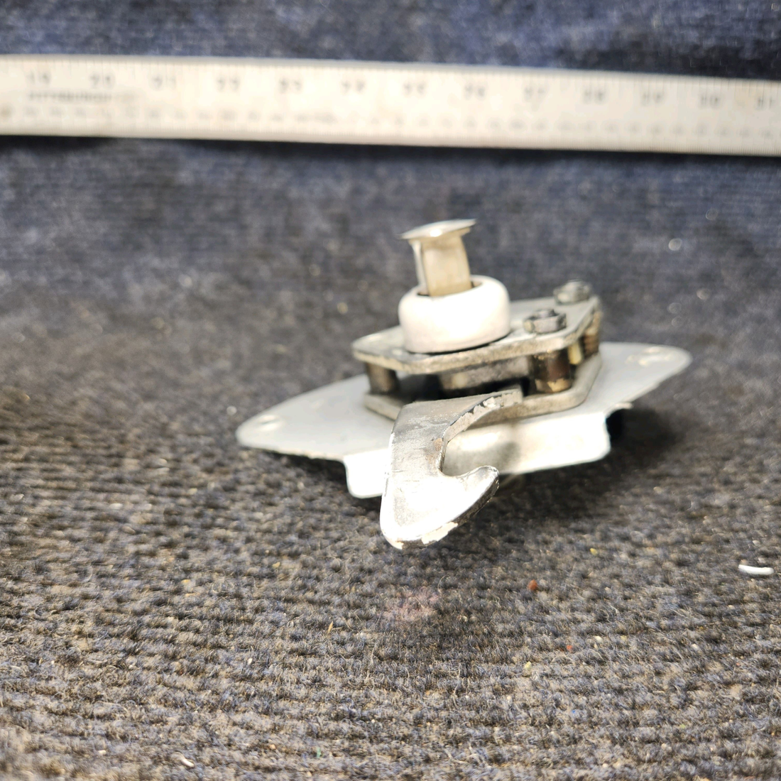 Used aircraft parts for sale, 96993-002 Piper PA32RT-300 Aft Cabin Door Auxiliary Latch Assembly