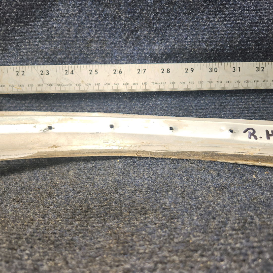 Used aircraft parts for sale, 63070-005 Piper PA28-140 Outside Windshield Collar RH