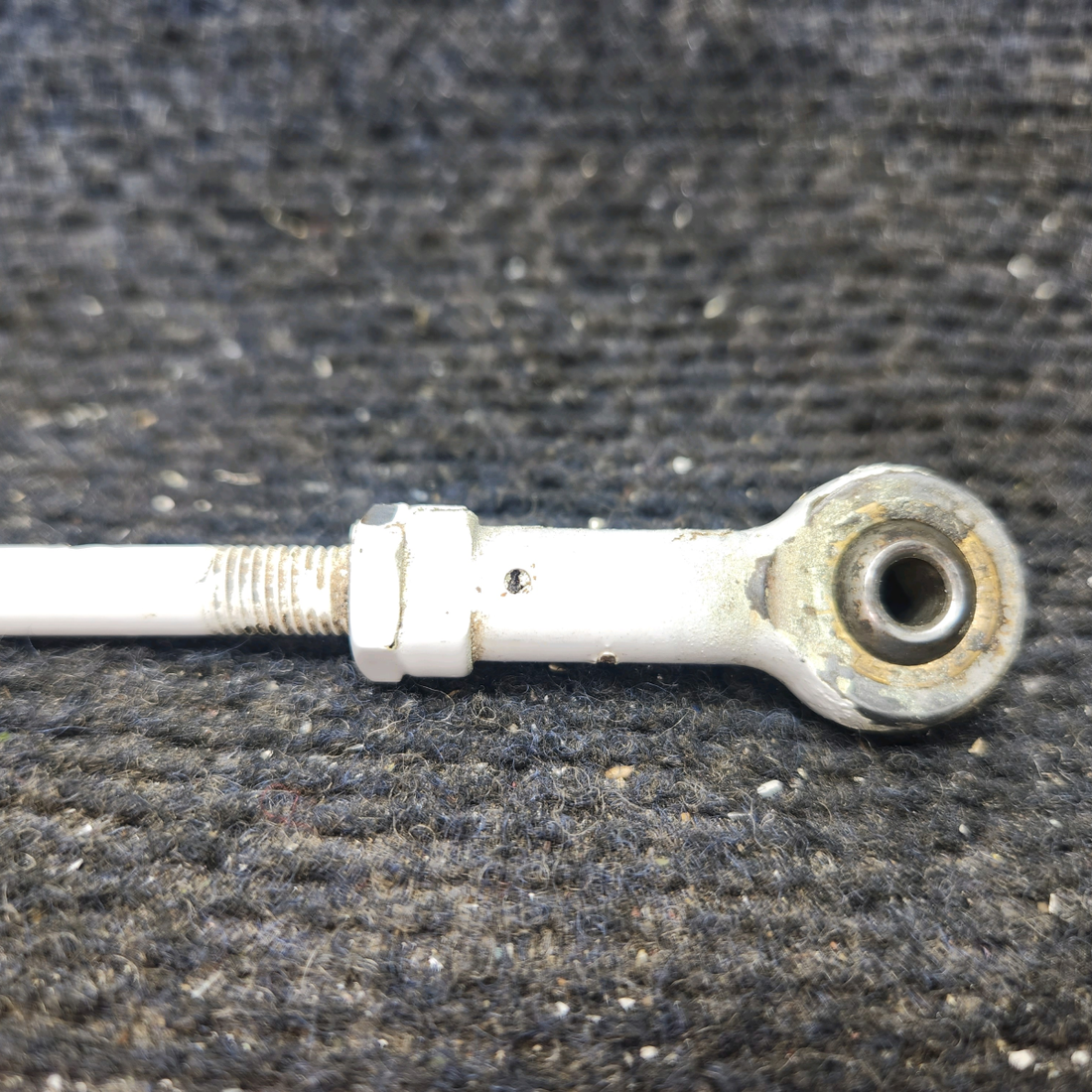 Used aircraft parts for sale, 0523218-2 cessna 150G Aileron Push-Pull Rod Assembly