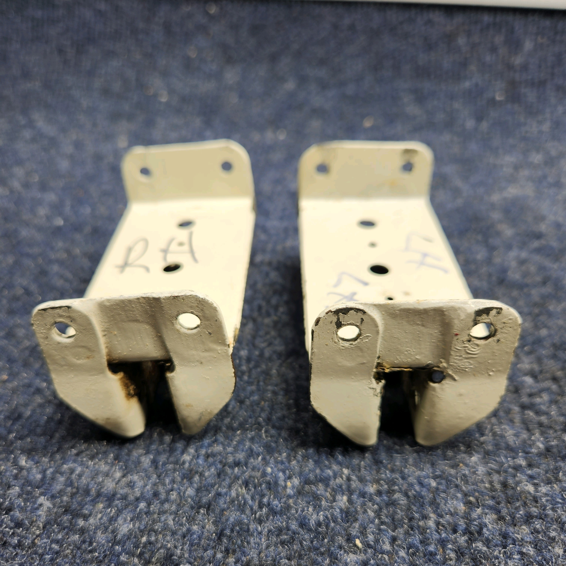 Used aircraft parts for sale, 35-135025-36 BEECHCRAFT F35 AILERON HINGE INBOARD LH OR RH 'PRICE PER EACH"