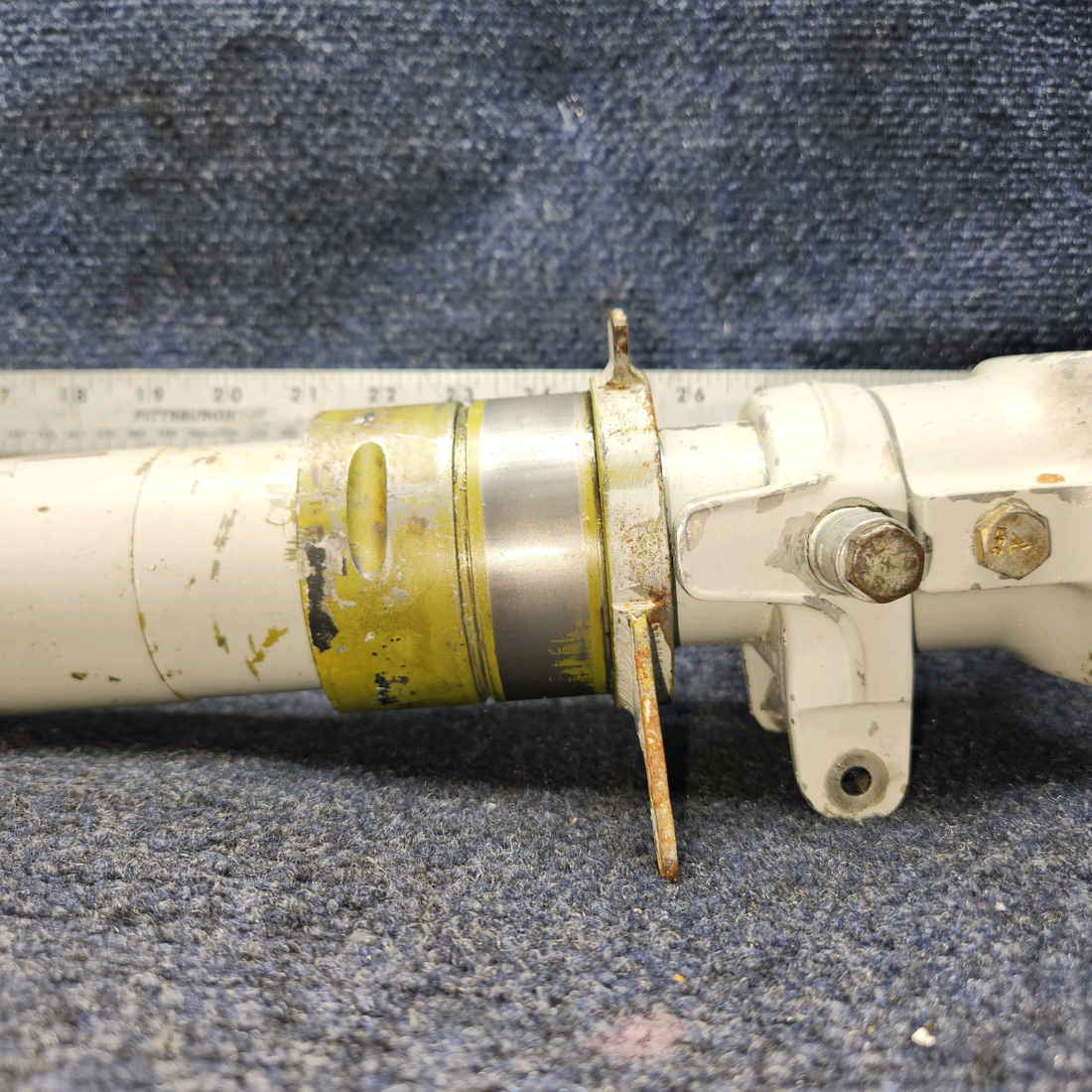 Used aircraft parts for sale, 0442504-3 Cessna C-150J Strut Assy Nose Gear