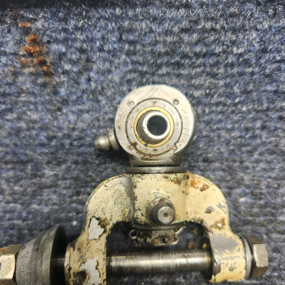Used aircraft parts for sale, 35-825007 Beechcraft F33A NOSE GEAR STEERING YOKE