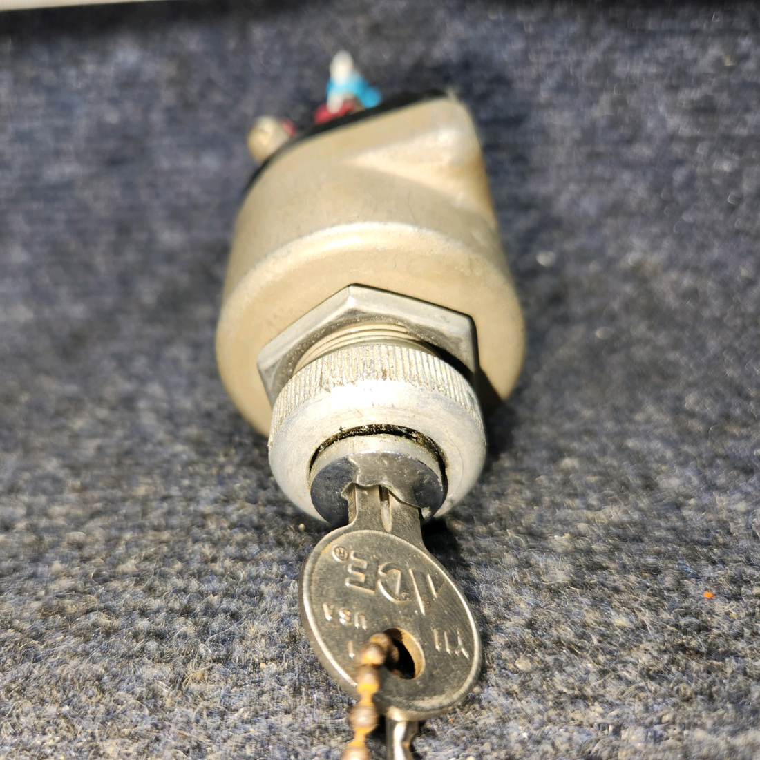 Used aircraft parts for sale, 10-357200-1A Beechcraft A24R Bendix Ignition Switch Assembly W/ Key