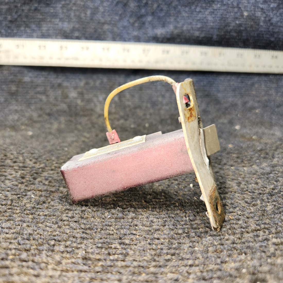 Used aircraft parts for sale, 150 Cessna 172E Safe Flight Lift Detector