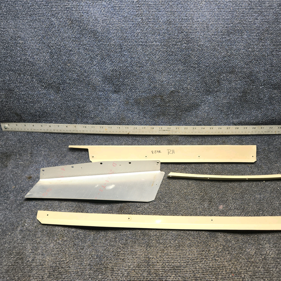 Used aircraft parts for sale, 630171-009 Piper PA28-140 REAR RH RETAINERS AND PLATE WINDOW SET