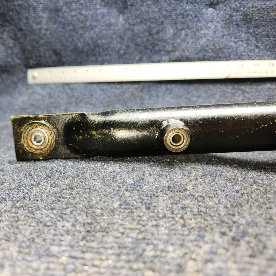 Used aircraft parts for sale, 0511782-17 CESSNA 172K CONTROL YOKE WELD ASSEMBLY & U-JOINTS