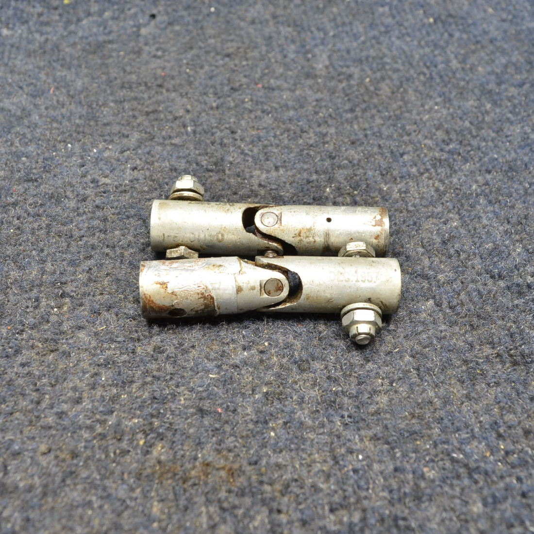 Used aircraft parts for sale, 0411079-1 Cessna C175 CONTROL YOKE UNIVERSAL JOIN