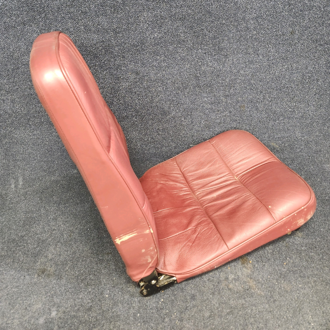 Used aircraft parts for sale, 96827-033 Piper PA32RT-300 PASSENGER SEAT CENTER LH REAR FACING