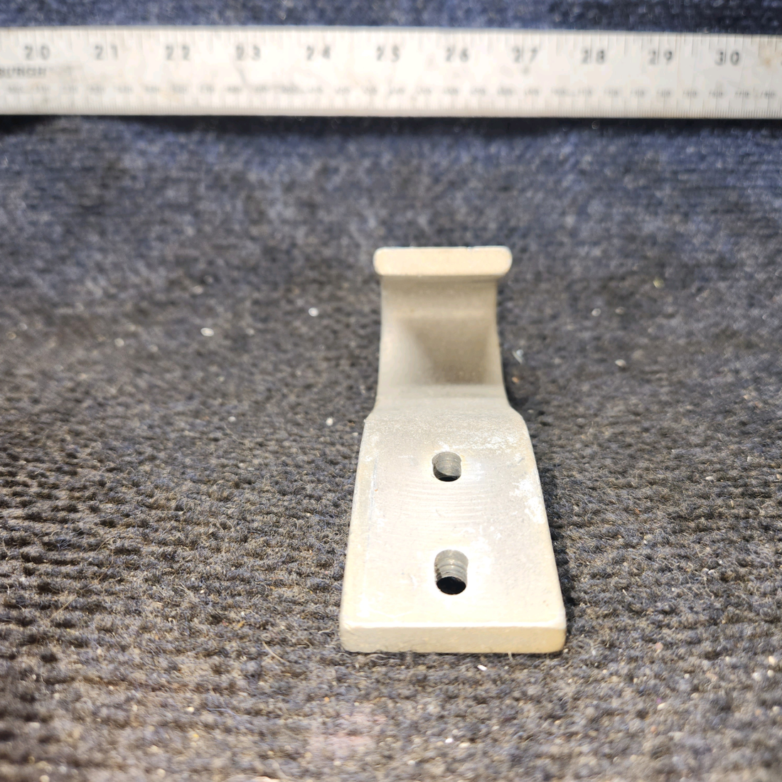 Used aircraft parts for sale, 0711102 Cessna 172F Baggage Door Hinge Assembly