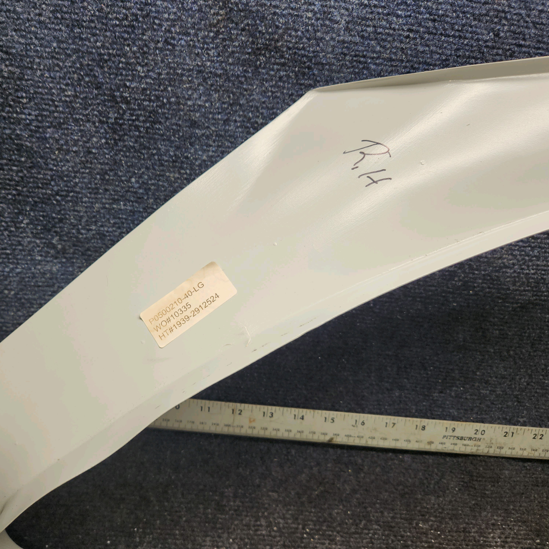 Used aircraft parts for sale, P0500210-40-LG Premier Aero Cessna 172E Side Window Molding RH