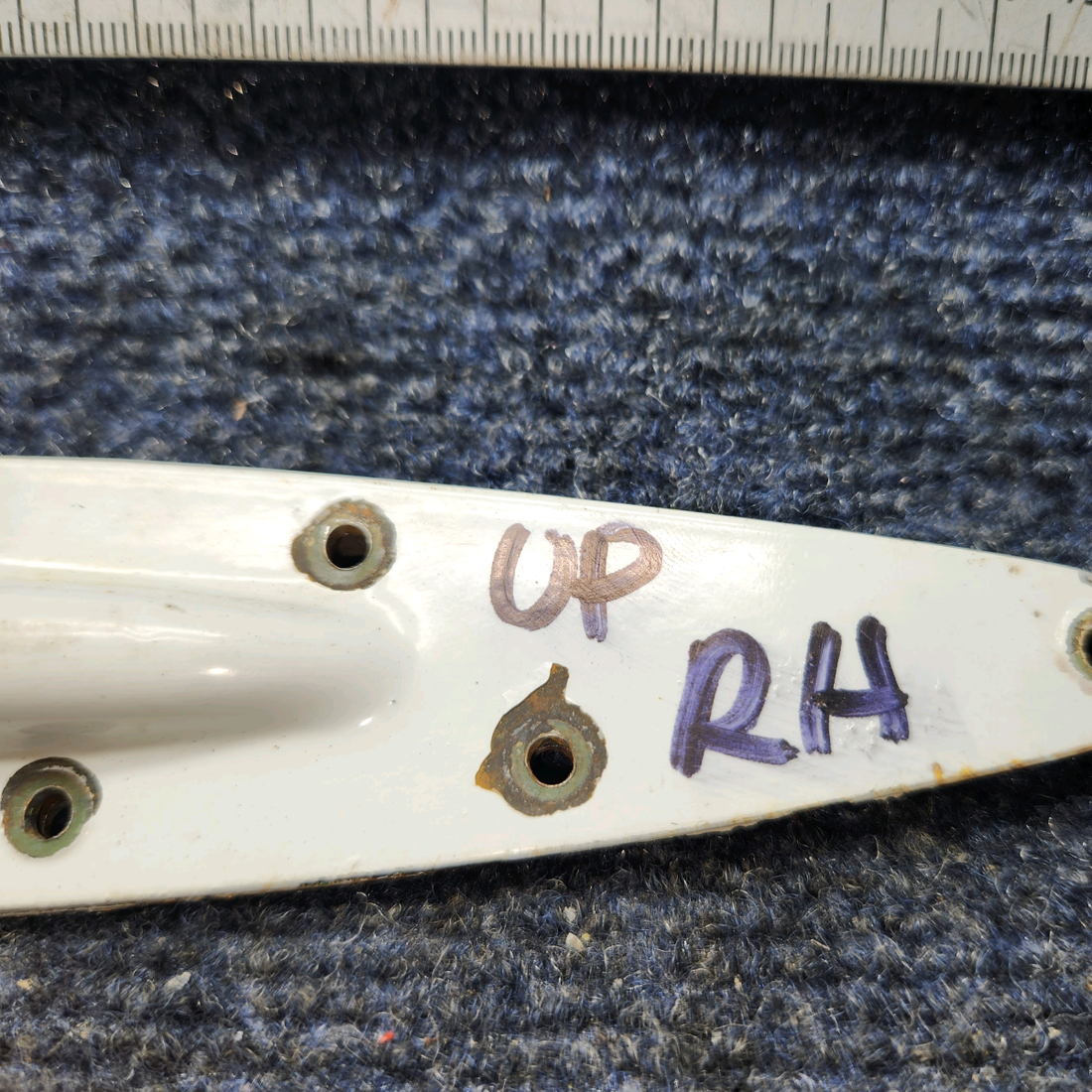 Used aircraft parts for sale, 0511238-2 Cessna Cabin Door  AFT Hinge Assembly - RH