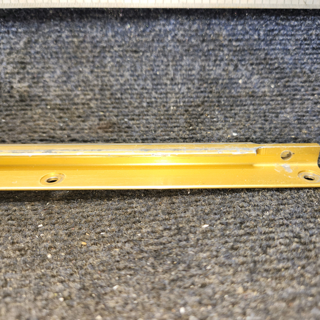Used aircraft parts for sale, MC0411545-1 cessna 150G Outboard Seat Track