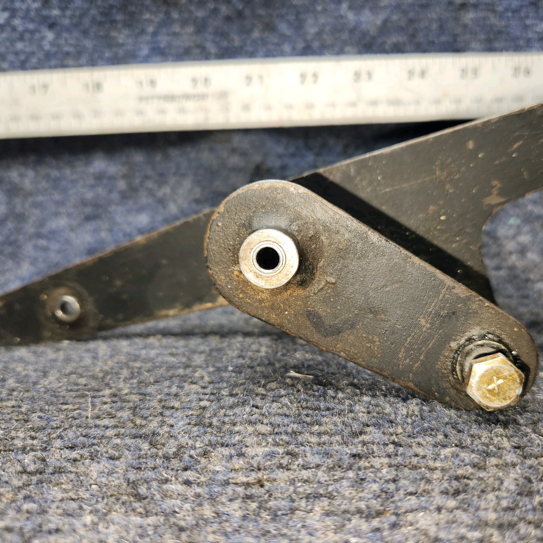 Used aircraft parts for sale, 62771-000 Piper PA28-140 Aileron Bellcrank Assembly LH
