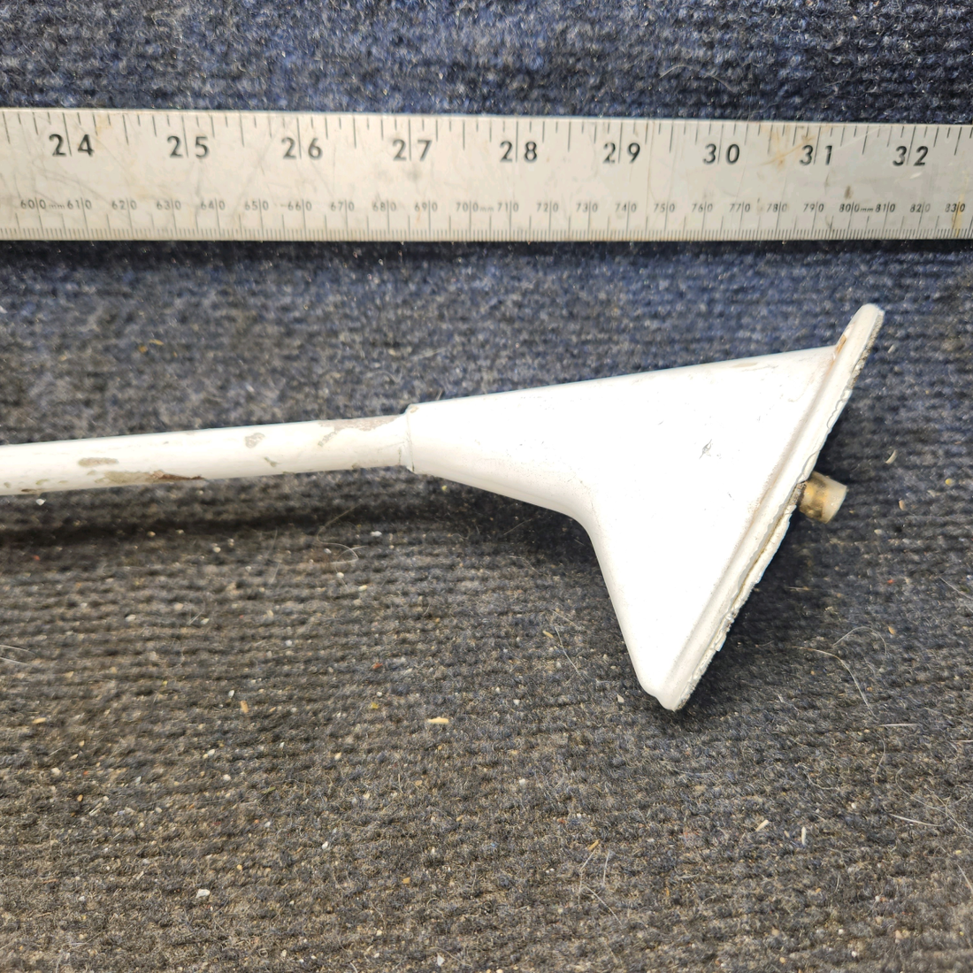 Used aircraft parts for sale, C598501-0104 cessna 172N VHF Antenna