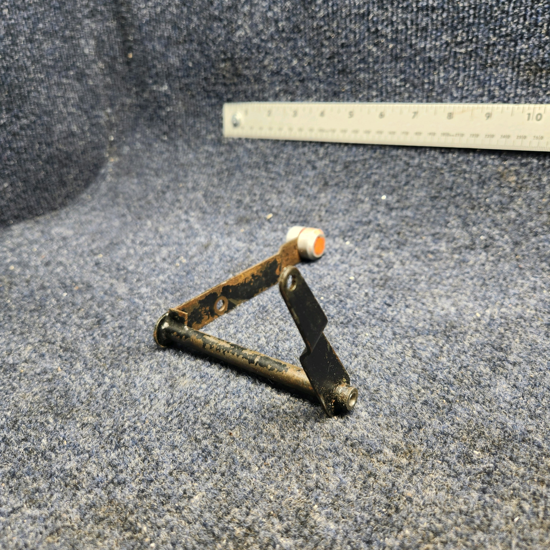 Used aircraft parts for sale, 38175-000 Piper PA32RT-300 MANUAL LANDING GEAR MECHANISM HANDLE