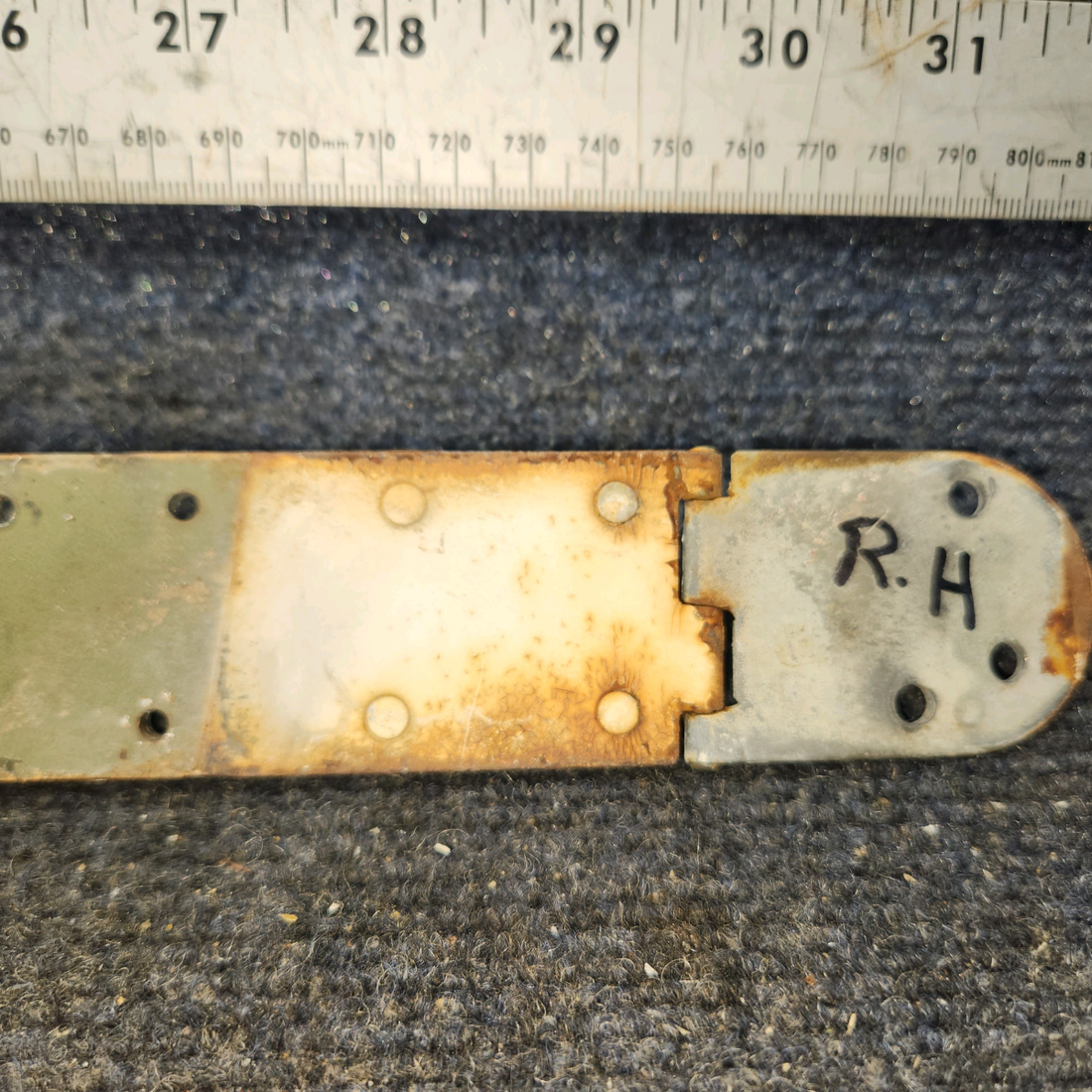 Used aircraft parts for sale, 0511280-2, 0511237-2 Cessna 172F Cabin Door Hinge Assembly Upper - RH