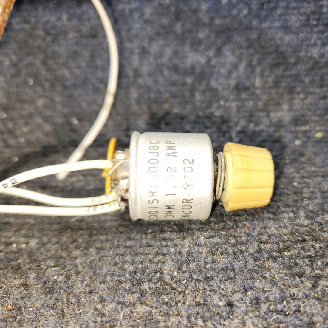 Used aircraft parts for sale, 0713247-200 Cessna 172E Rheostat Assembly