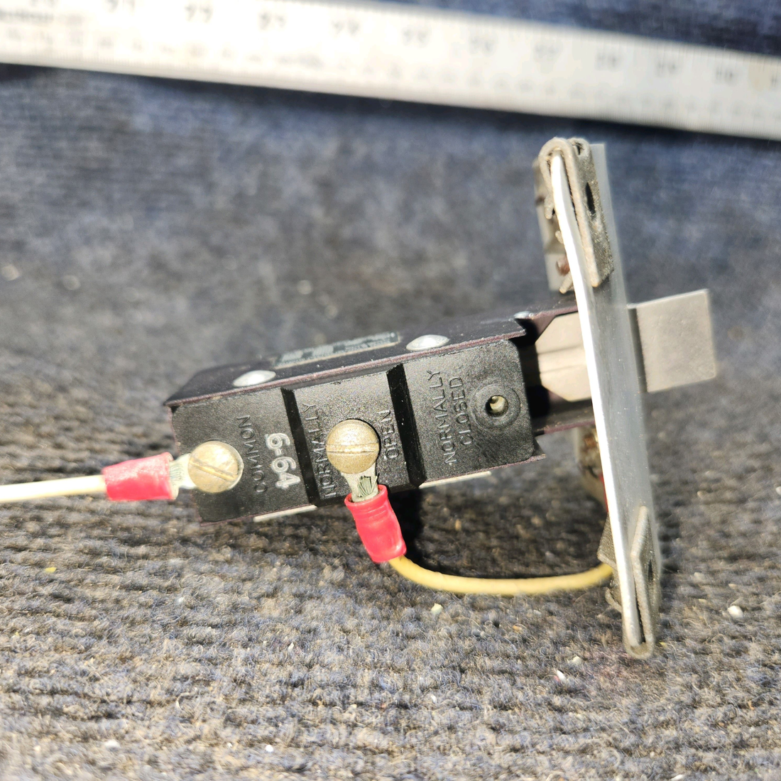 Used aircraft parts for sale, 150 Safe Flight Instruments 150 Cessna 172F Lift Detector