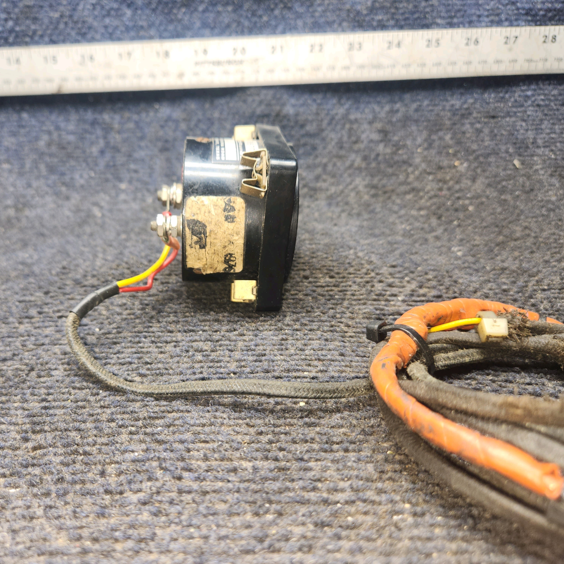 Used aircraft parts for sale, 202A 7A Alcor Aviation Piper PA28RT-201 EGT Gauge W/ Probe