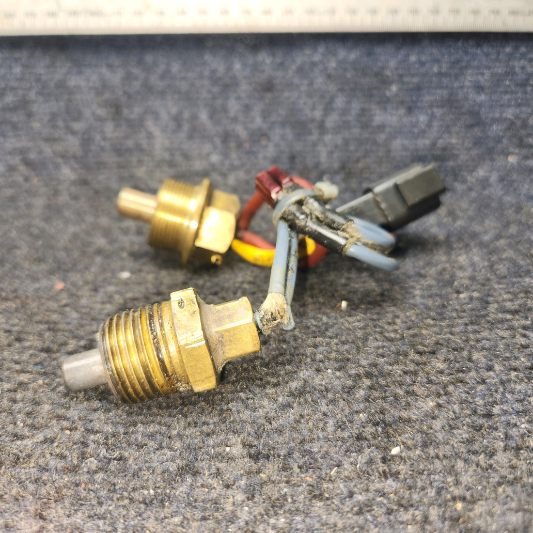 Used aircraft parts for sale, Tt02634 Tenis Lycoming O-540 PIPER PA-24-250 Threaded Heat Element - 115V