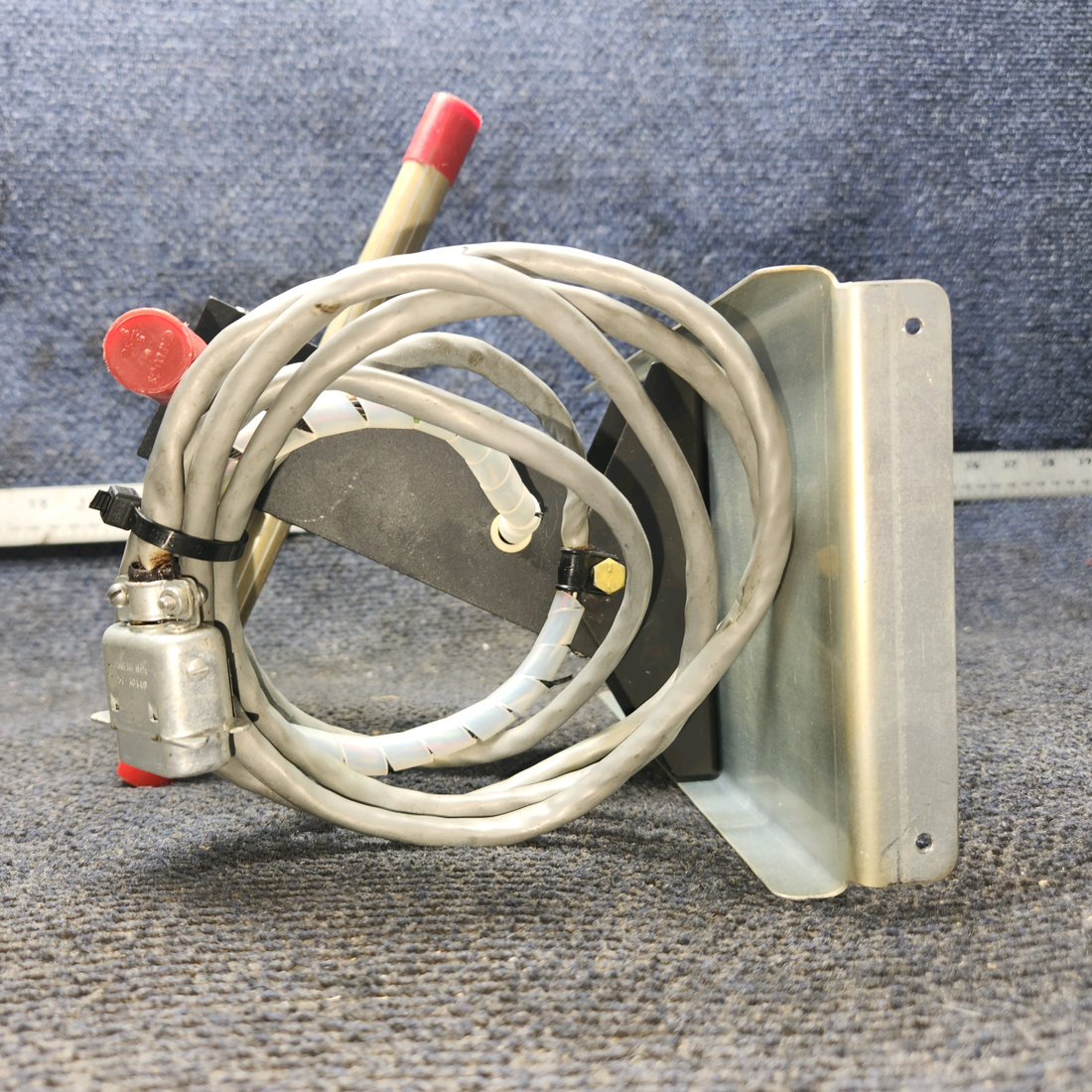 Used aircraft parts for sale, BI-200 Brittain Beechcraft 35-33 Magnetic Heading Sensor