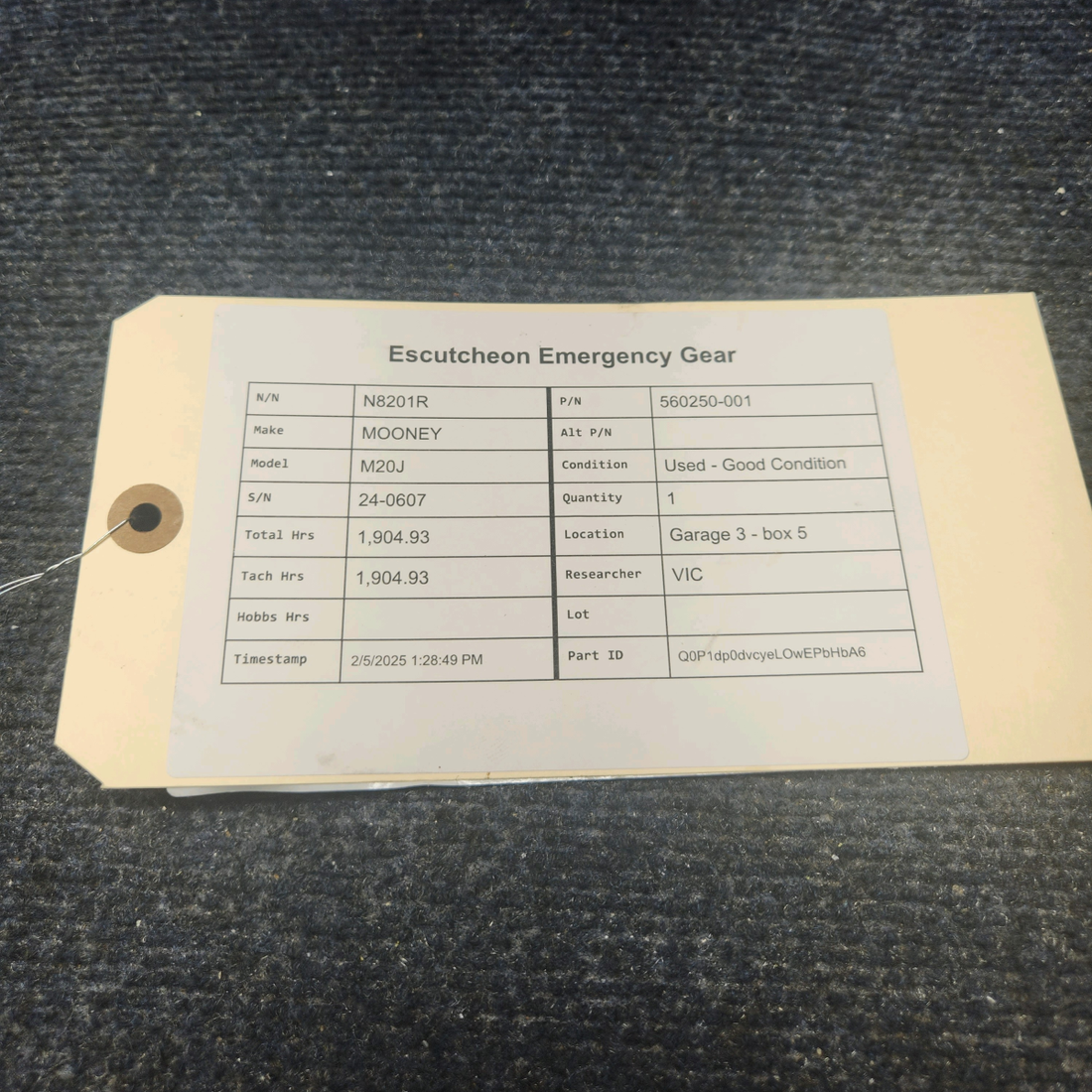 Used aircraft parts for sale, 560250-001 MOONEY M20J ESCUTCHEON EMERGENCY GEAR