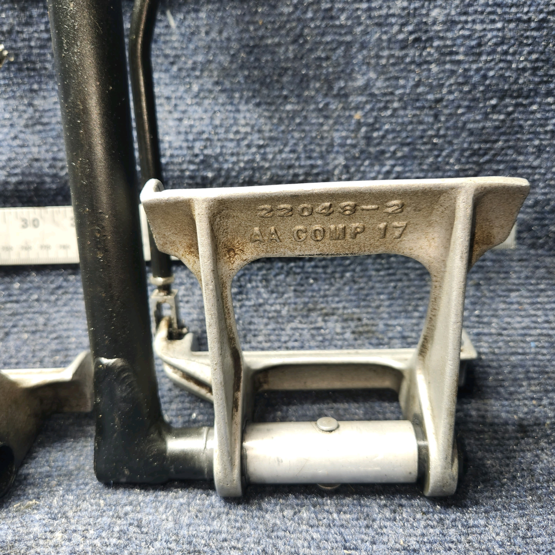 Used aircraft parts for sale, 22370-000 / 22048-000 PIPER PA-24-250 Rudder Pedal Bar w Pilot Pedals & Links
