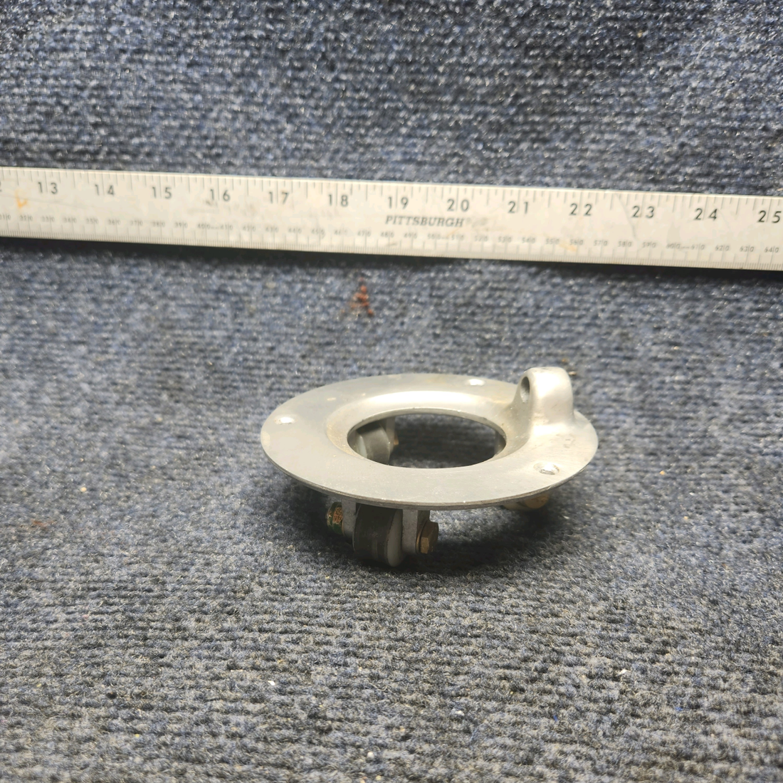 Used aircraft parts for sale, 35-524125-10 Beechcraft F33A HANGER ASSEMBLY