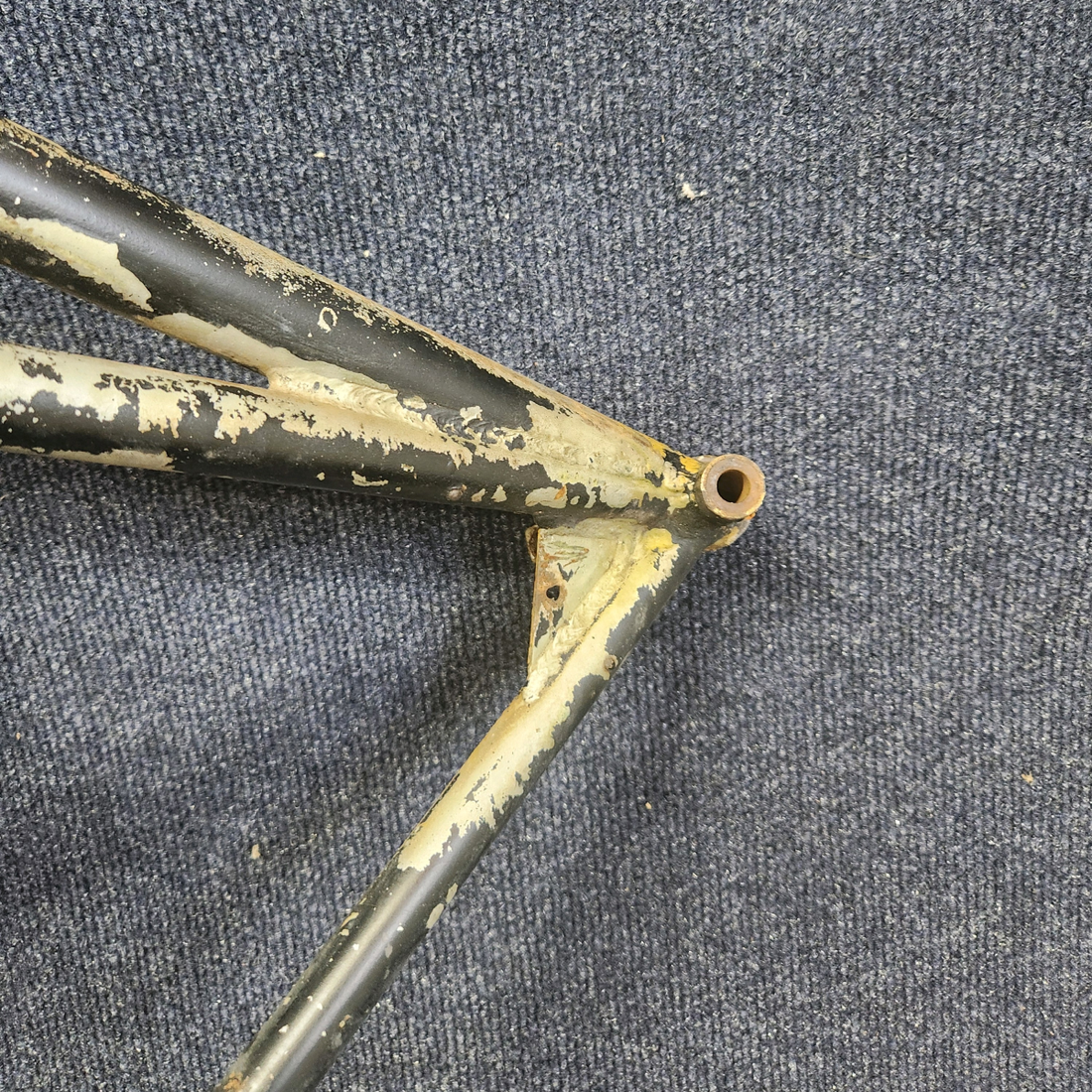 Used aircraft parts for sale, 169-910007-650 Beechcraft A23A Musketeer Custom III ENGINE MOTOR MOUNT