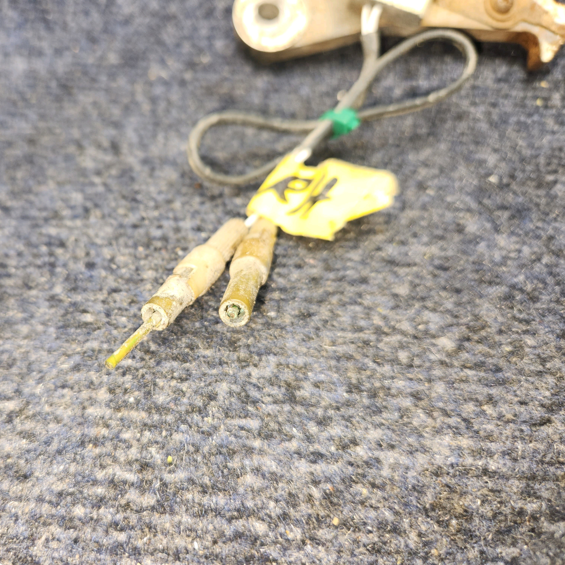 Used aircraft parts for sale, 2241118-1 Cessna 172RG Down Lock Hook Assy And Bushing