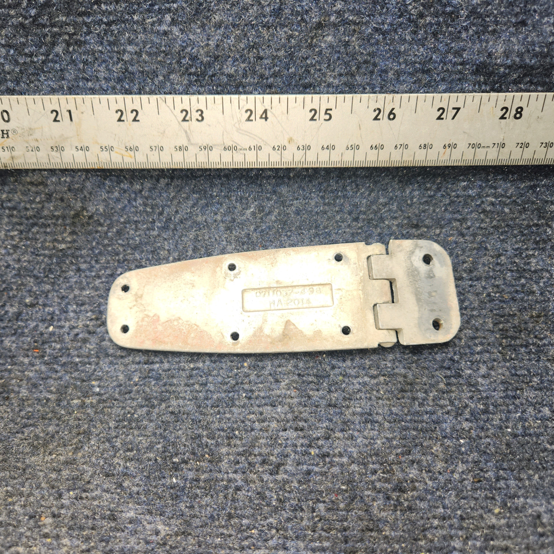 Used aircraft parts for sale, 0413426-4 Cessna C-150J Hinge Assy L.H Lower or R.H Upper