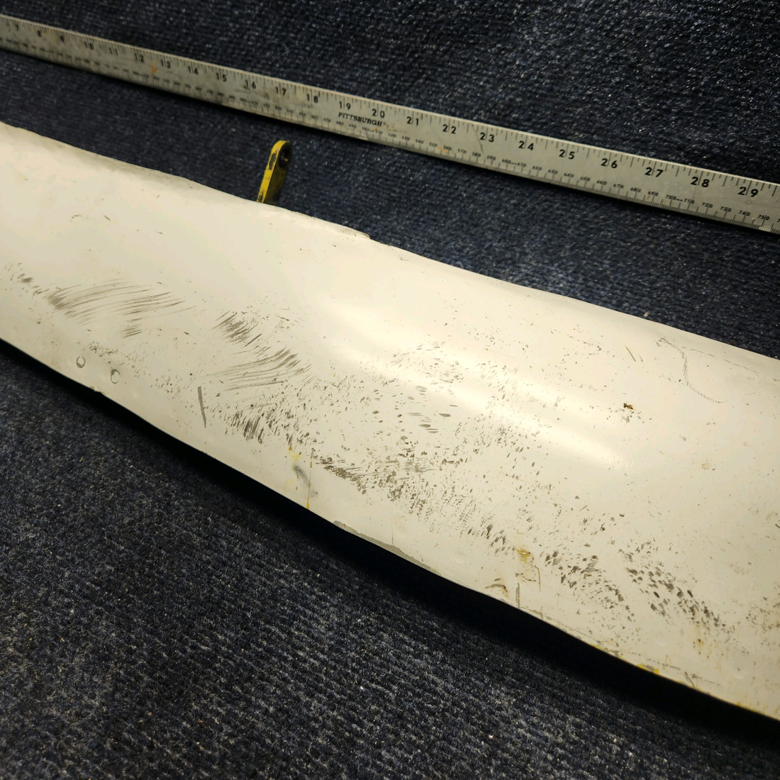 Used aircraft parts for sale, 2413083-2 CESSNA C172RG NOSE GEAR DOOR ASSEMBLY RH