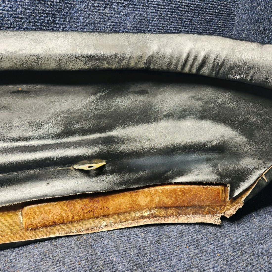 Used aircraft parts for sale, 89305-003 PIPER PA28-161 Warrior III GLARESHIELD ASSEMBLY