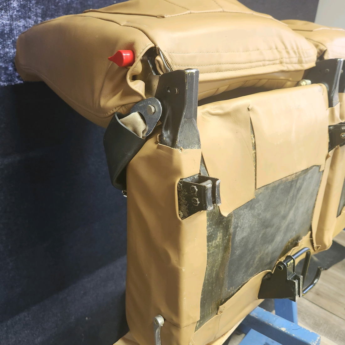 Used aircraft parts for sale, 33-530024 / 33-530041 Beechcraft F33A F33A LEATHER FOUR SEAT AND CARPET "SEE PHOTOS FOR DETAILS":