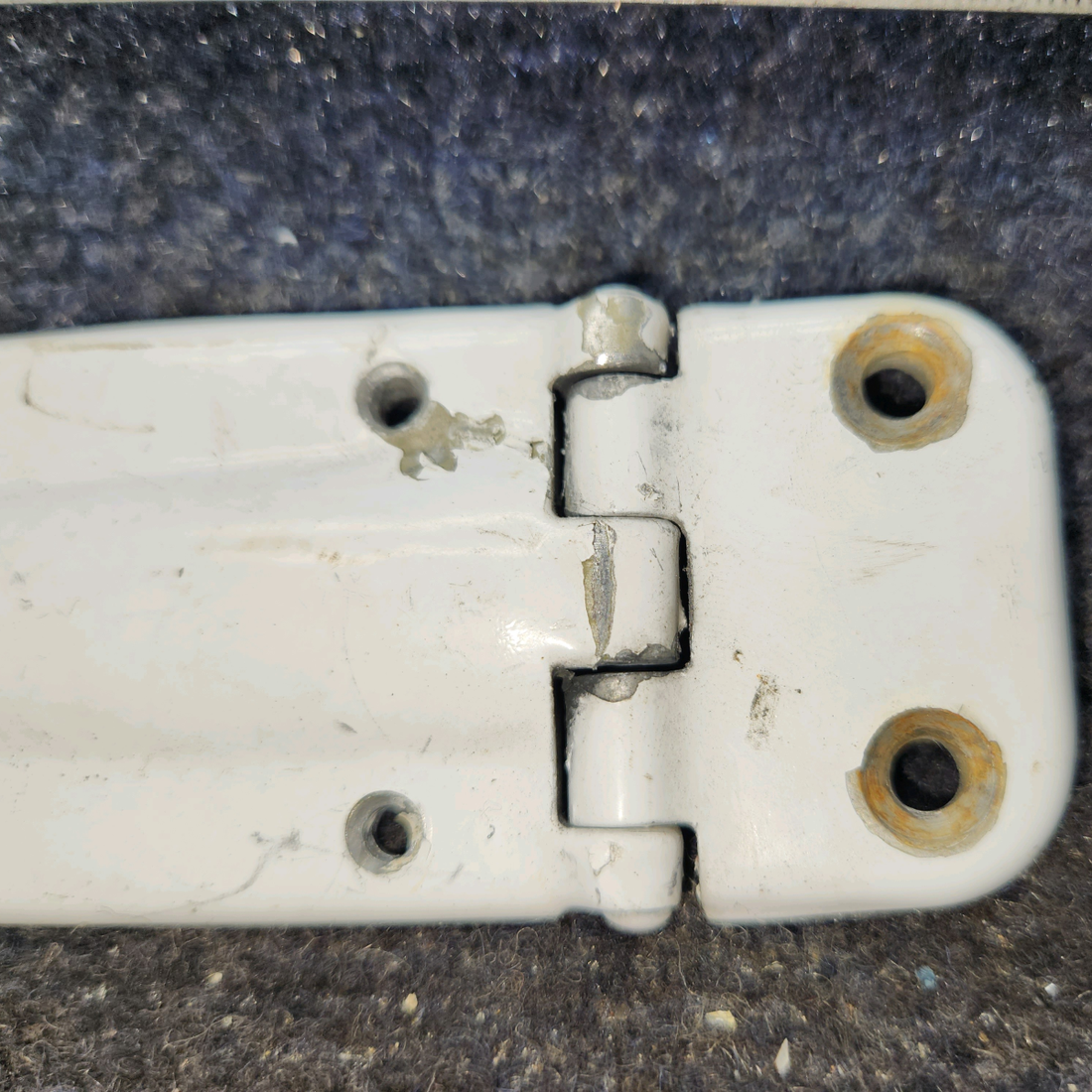 Used aircraft parts for sale, 0413426-4 cessna 150G Hinge Assembly – LH Lower & RH Upper
