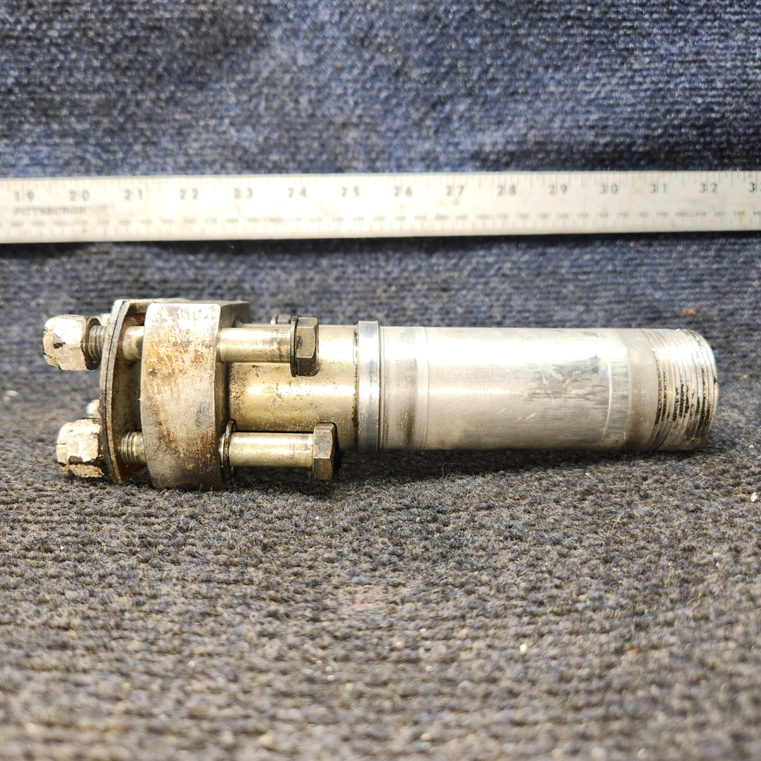 Used aircraft parts for sale, 0541124-1 Cessna 172 Main Landing Gear Aluminum Axle w Shims