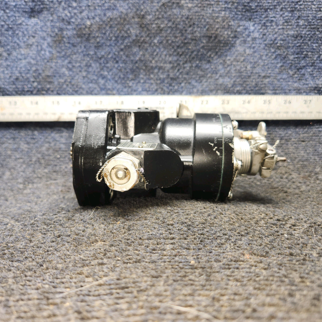Used aircraft parts for sale, 210415 Woodward Cessna 182G Propeller Governor