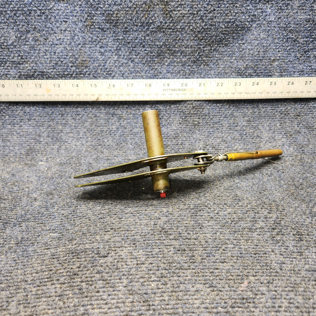 Used aircraft parts for sale, 0523223-1 CESSNA 172K AILERON BELLCRANK ASSEMBLY RH