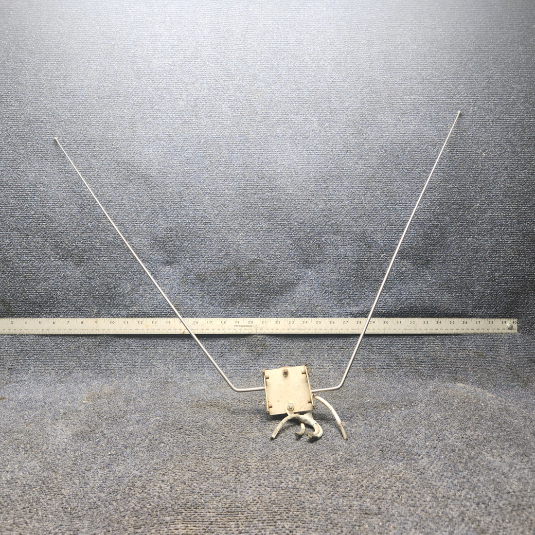 Used aircraft parts for sale, 451-273 PIPER PA28-140 Omni  Recieving Antena