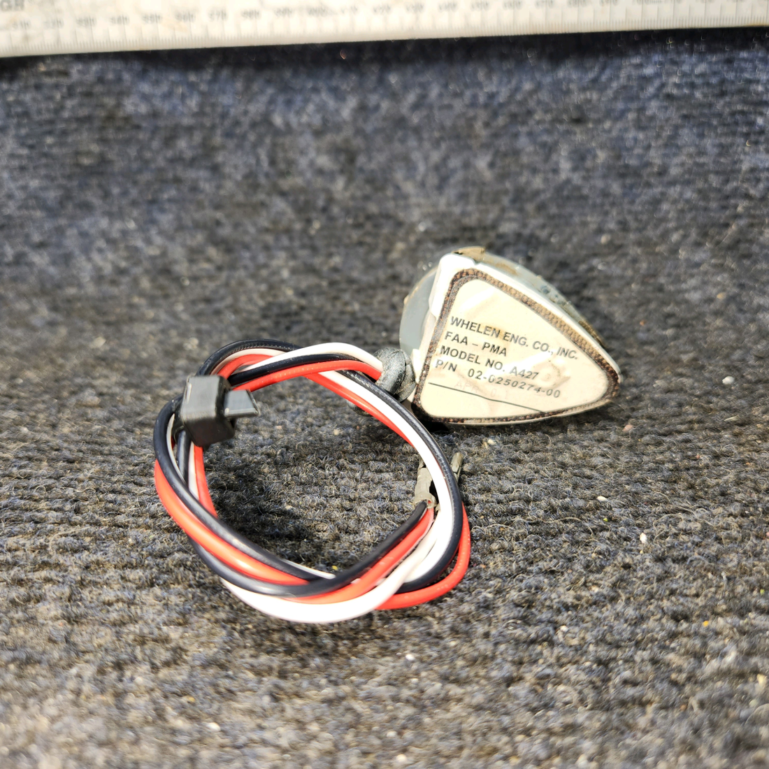 Used aircraft parts for sale, A427 WHELEN Beechcraft C23 SUNDOWNER Strobe Light Lens