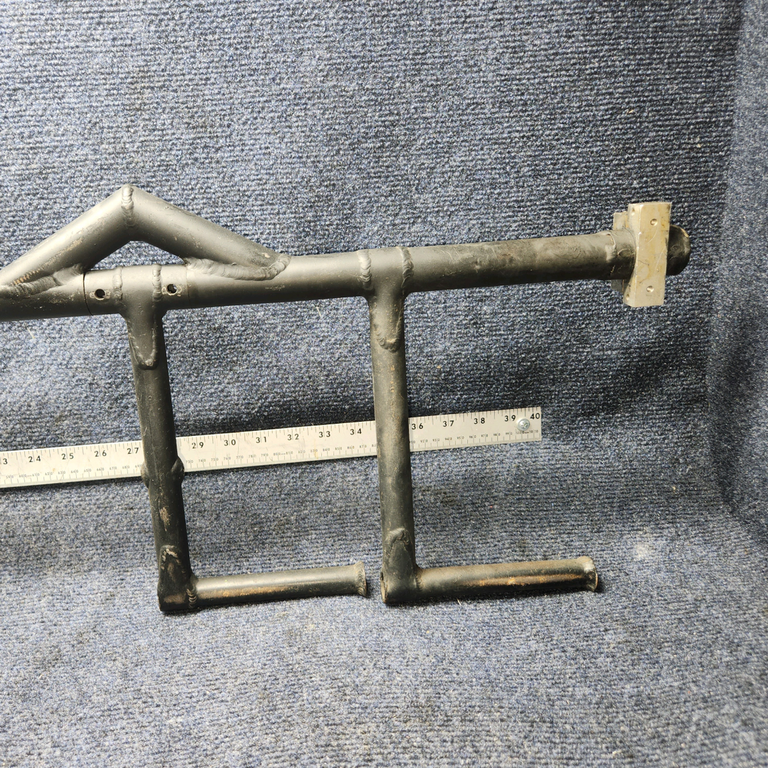 Used aircraft parts for sale, 22370-000 / 22048-000 PIPER PA-24-250 Rudder Pedal Bar w Pilot Pedals & Links