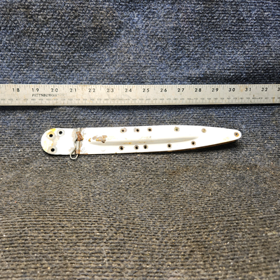 Used aircraft parts for sale, 0511238-1 cessna 172N Hinge Half Assembly
