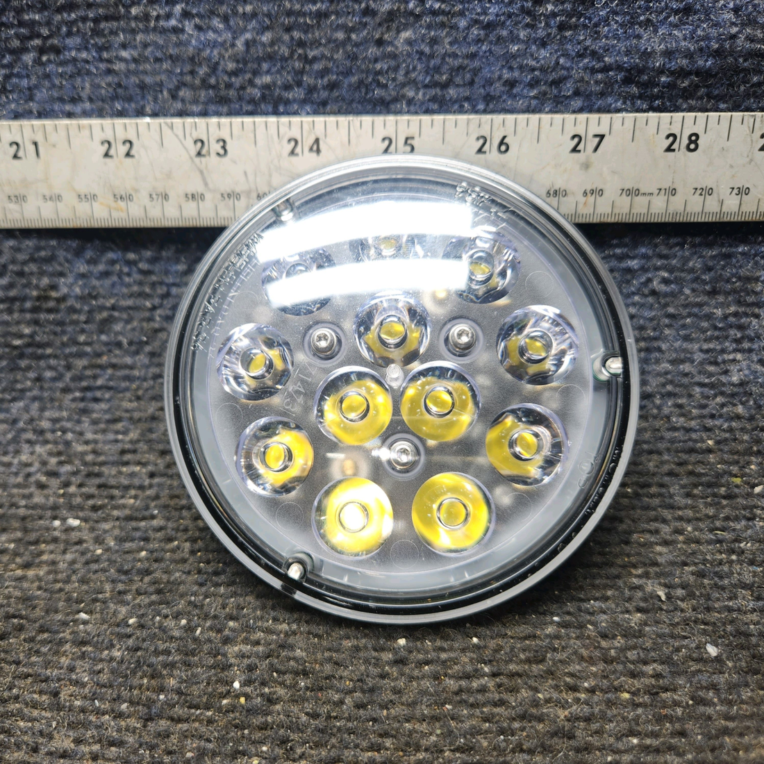 Used aircraft parts for sale, 01-0771833-10 Whelen Cessna 182G LED Replacement Landing Light - 14V