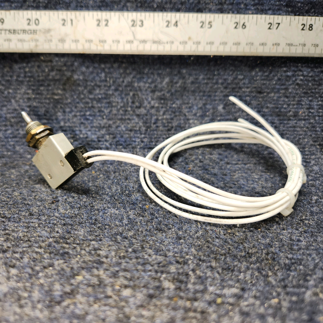 Used aircraft parts for sale, S1377-2 Cessna 172RG Nose Gear Squat Switch